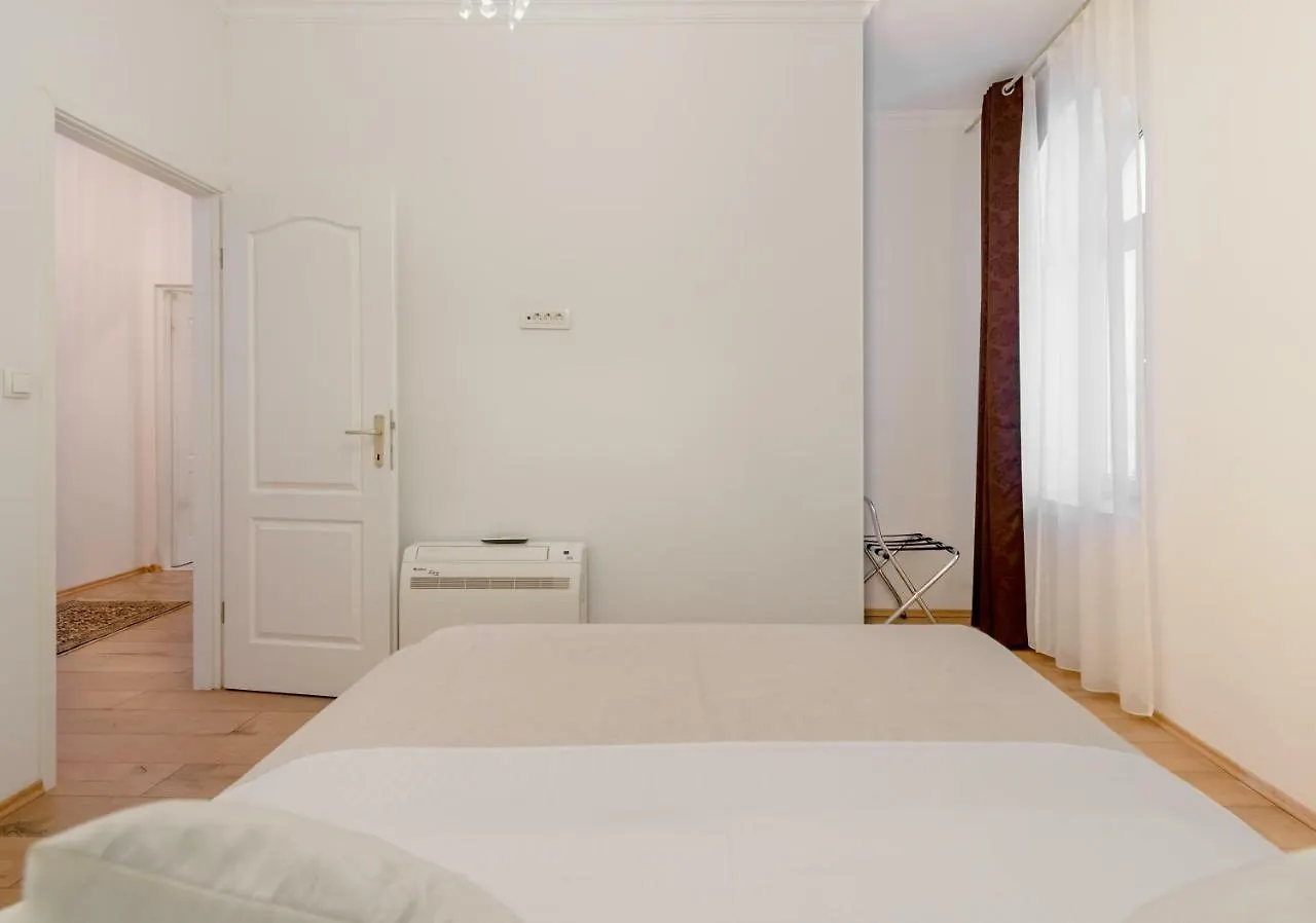 Apartment Aurum Templi Suites Split